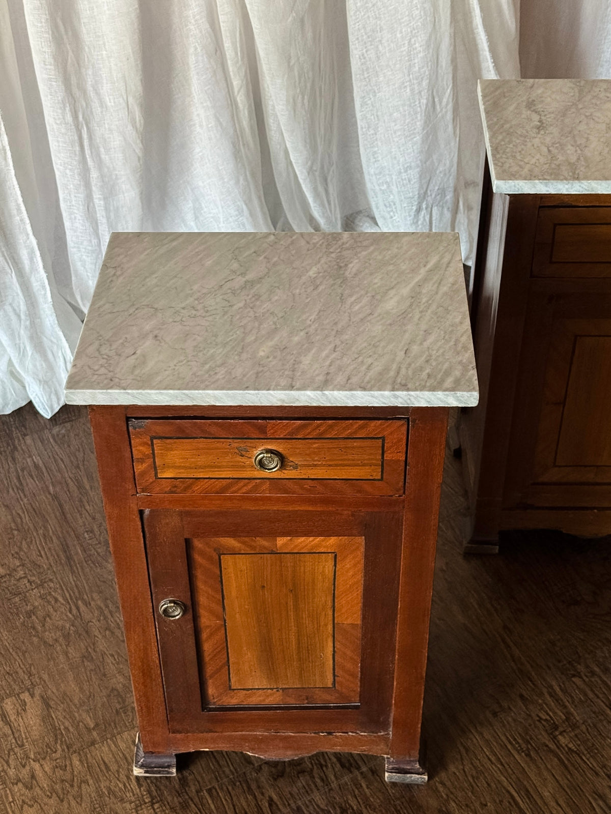 Italian Walnut Commode Suite with Grey-Veined Marble Top