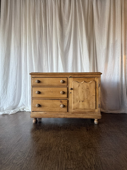 Early 20th Century Pine Dresser with Drawers & Carved Cabinet Door
