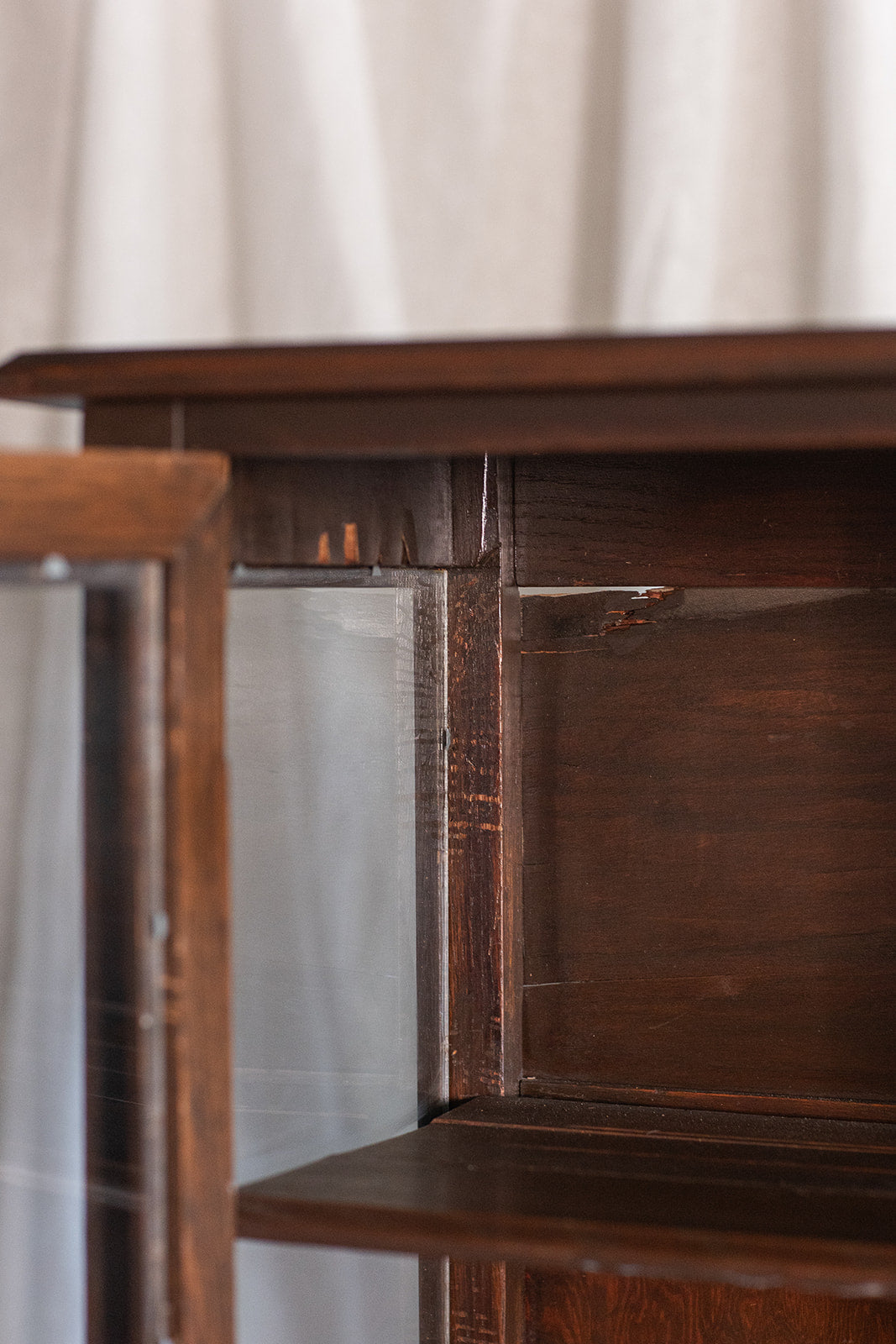 Oak China/Display Curio Cabinet - Late 1800s