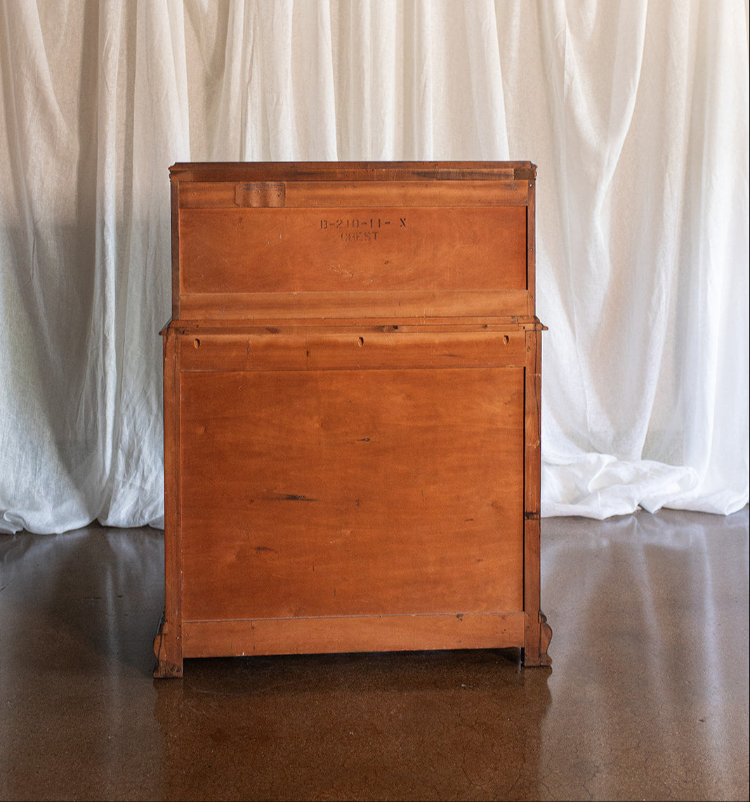 Six Drawer 1940s Mahogany Thomasville Chest with Swag Detail