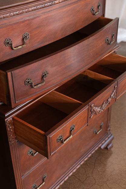 Six Drawer 1940s Mahogany Thomasville Chest with Swag Detail
