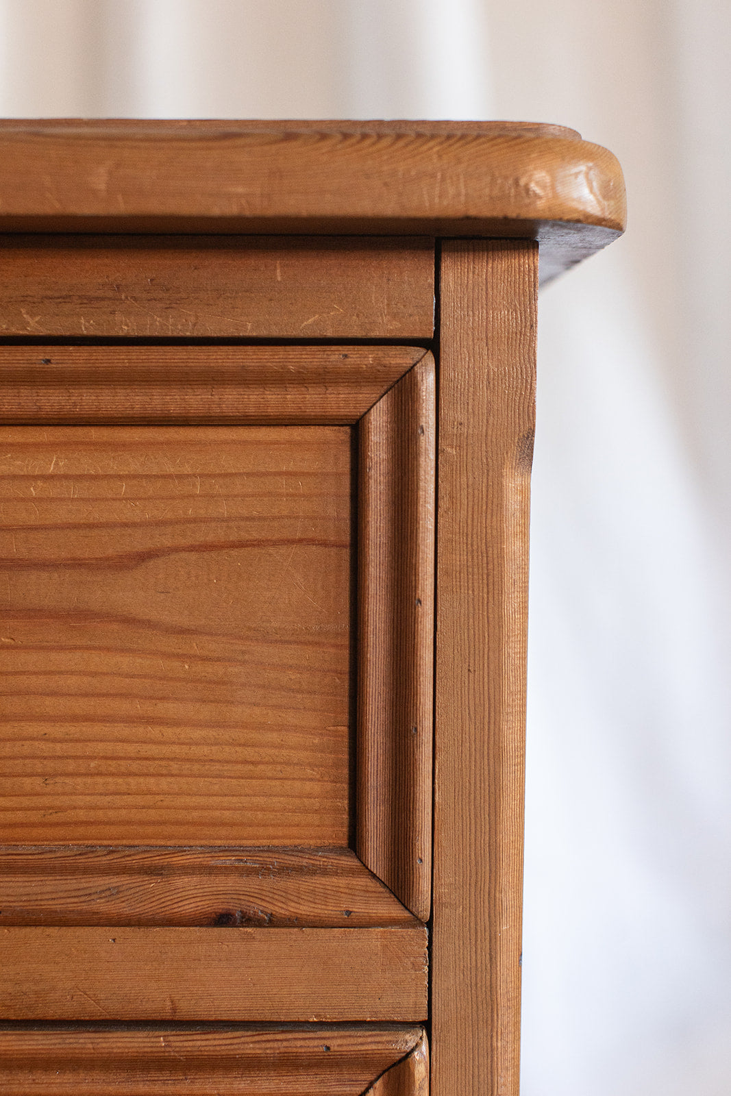 Vintage Four Drawer Pine Chest with Scallop Detail Base - Early 1900s