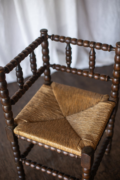 Bobbin Corner Chair