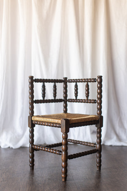 Bobbin Corner Chair