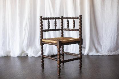 Bobbin Corner Chair