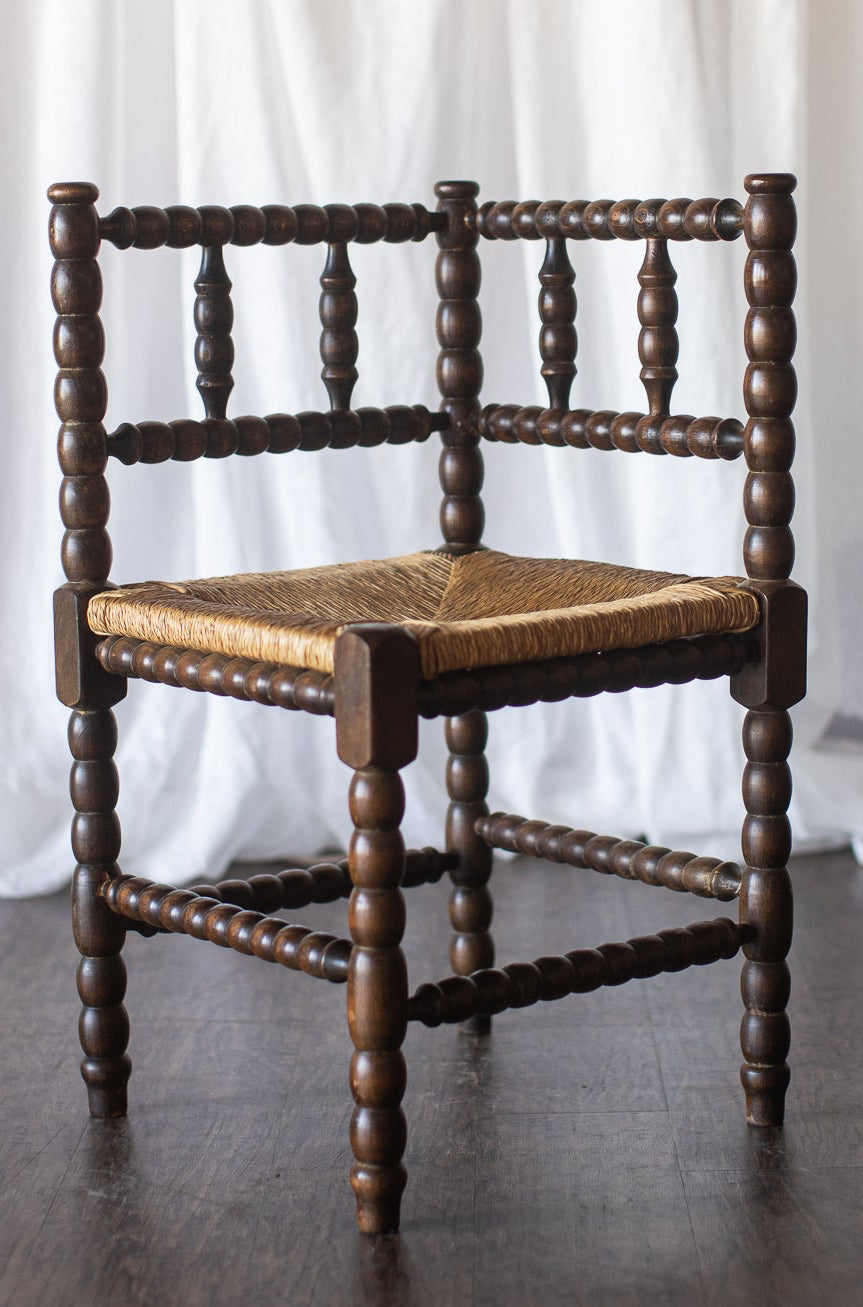 Bobbin Corner Chair