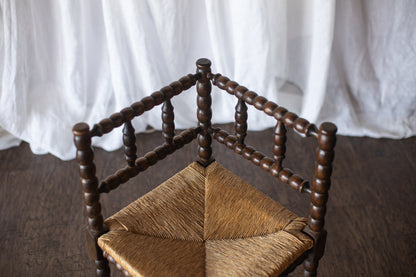 Bobbin Corner Chair