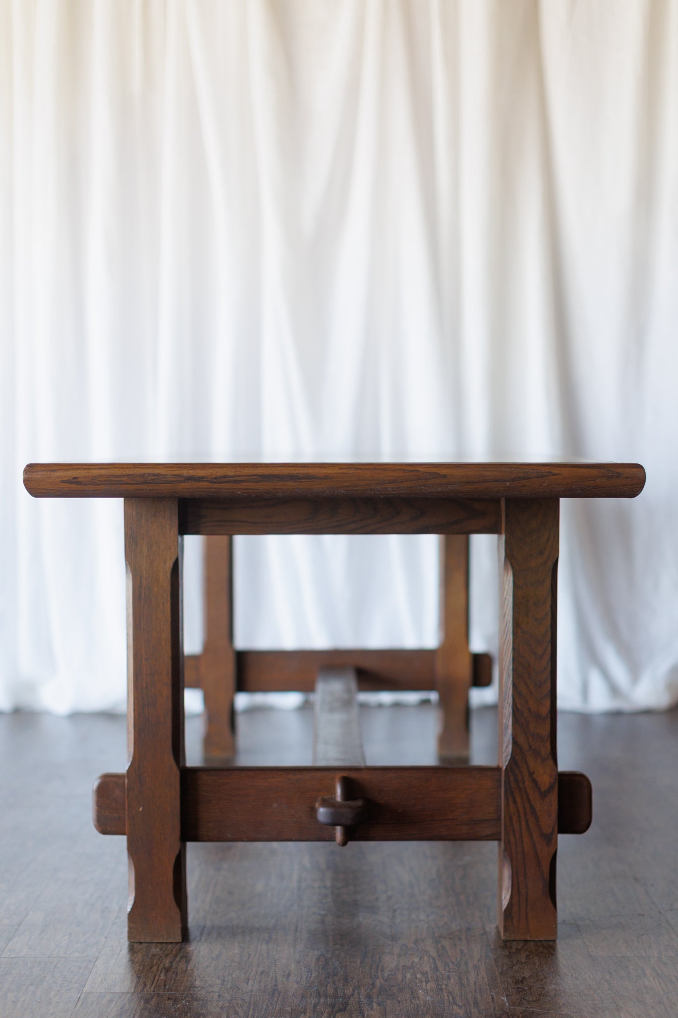Mid Century Dining Table with Linear Veneer Pattern