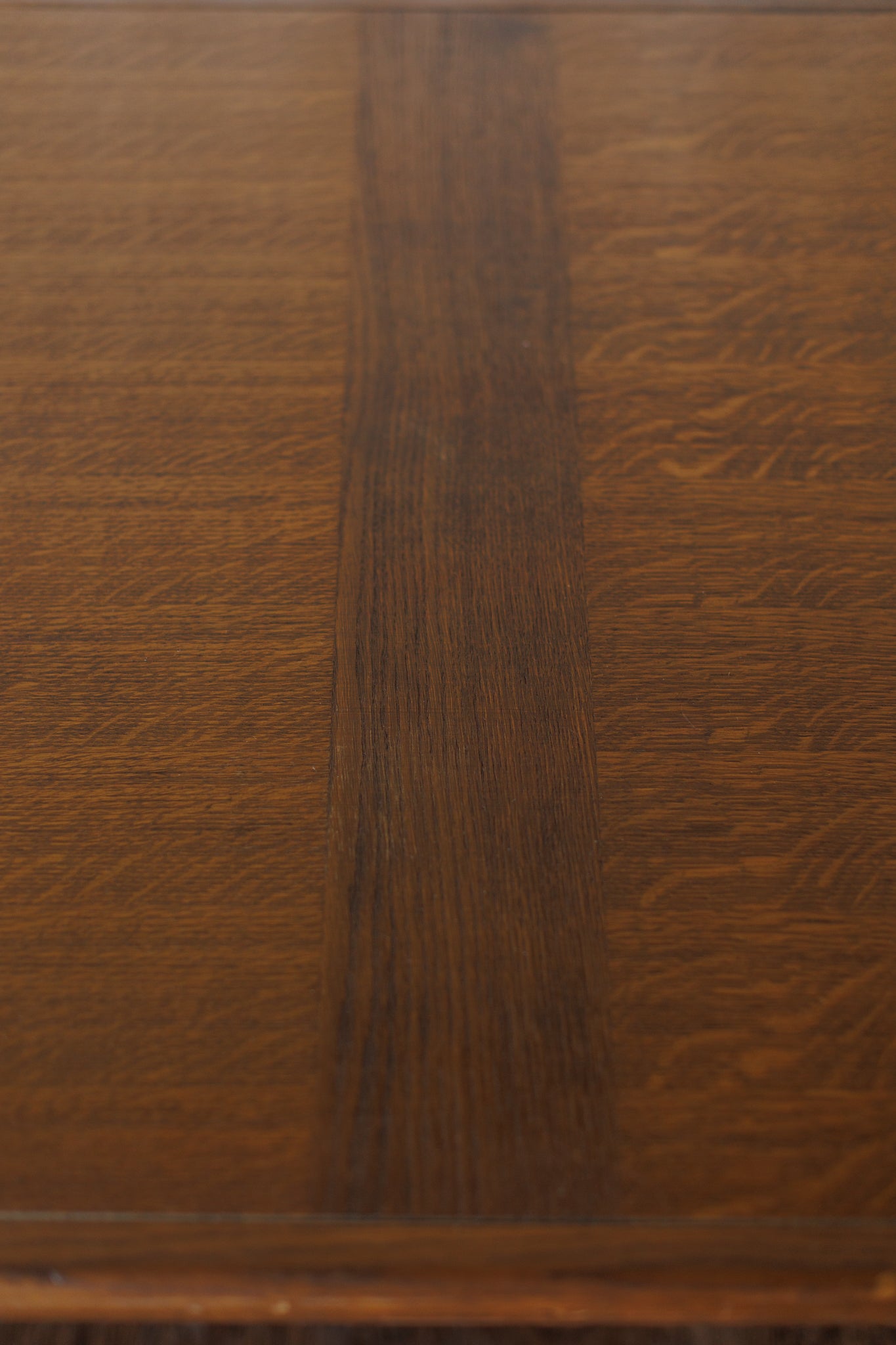 Mid Century Dining Table with Linear Veneer Pattern