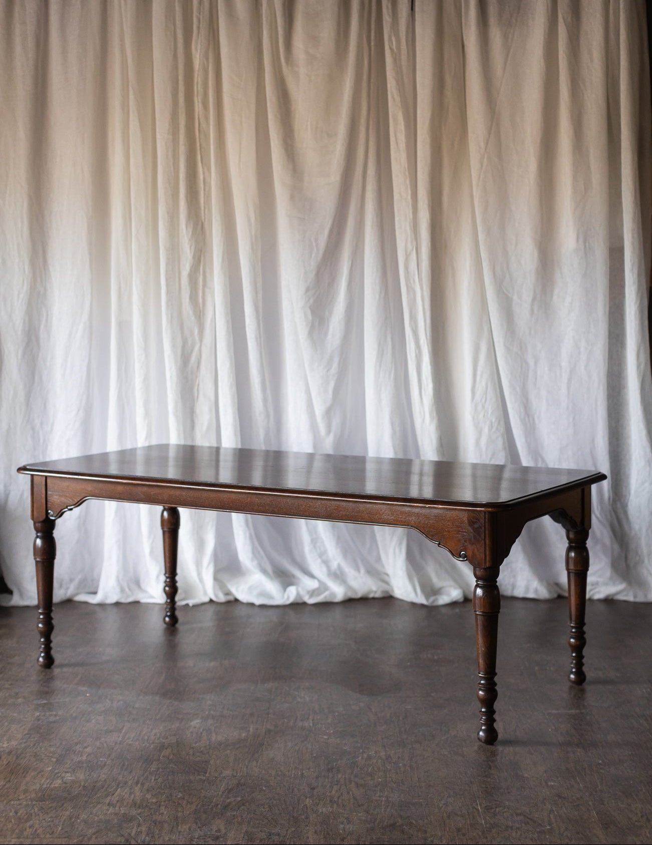 William & Mary Dark Wood Dining Table