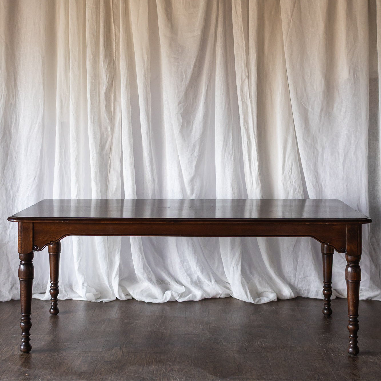 William & Mary Dark Wood Dining Table