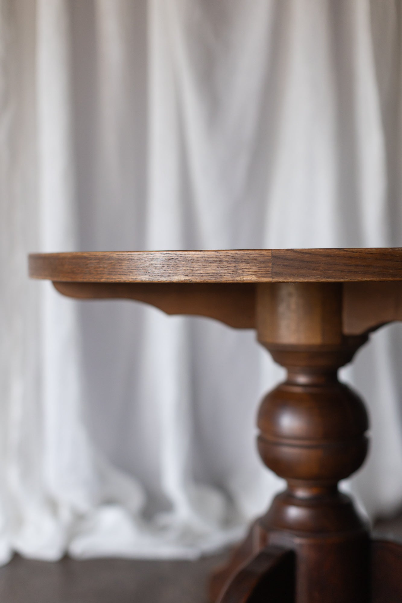 The Perfect Size Round Pedestal Base Table