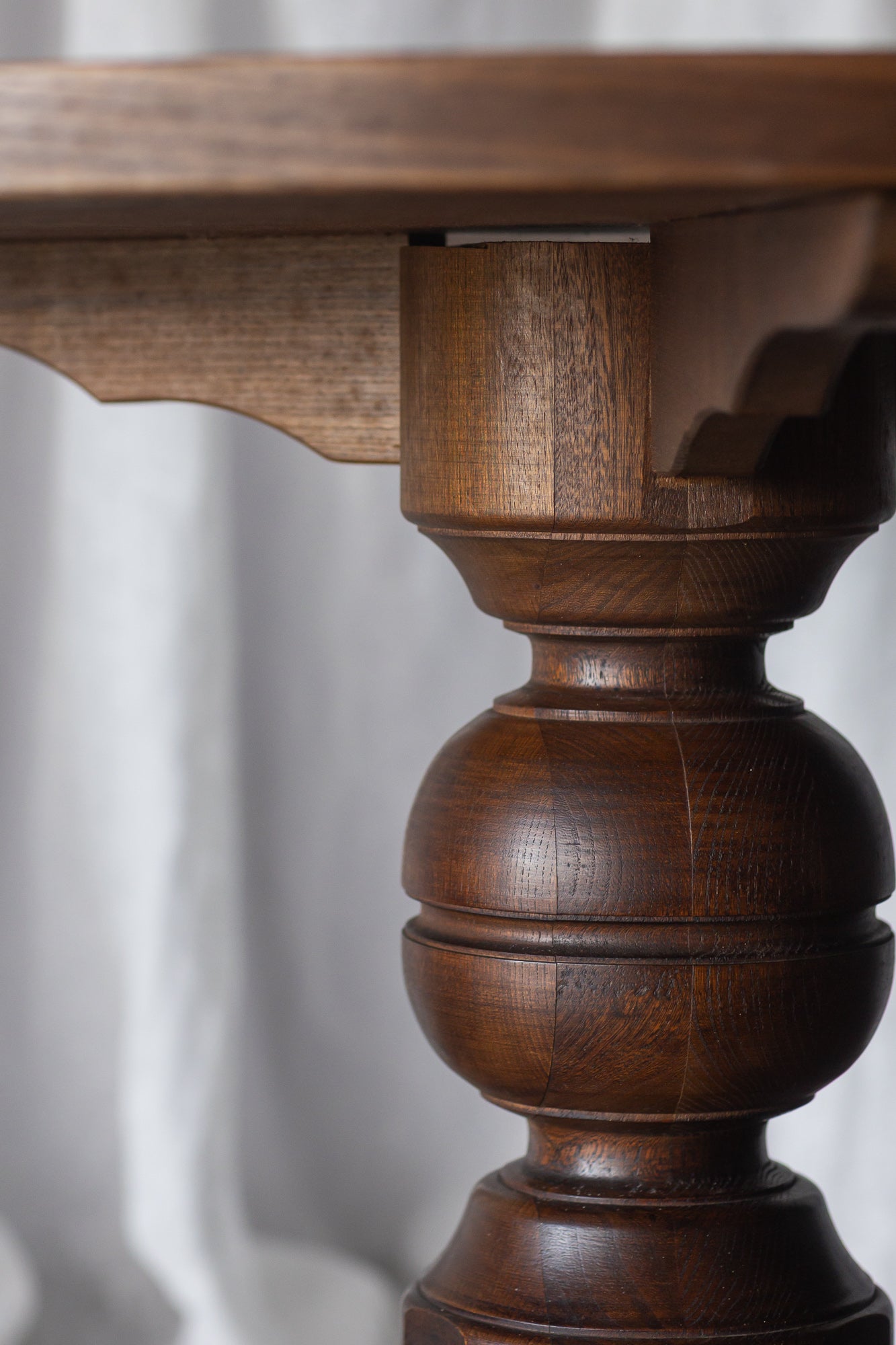 The Perfect Size Round Pedestal Base Table