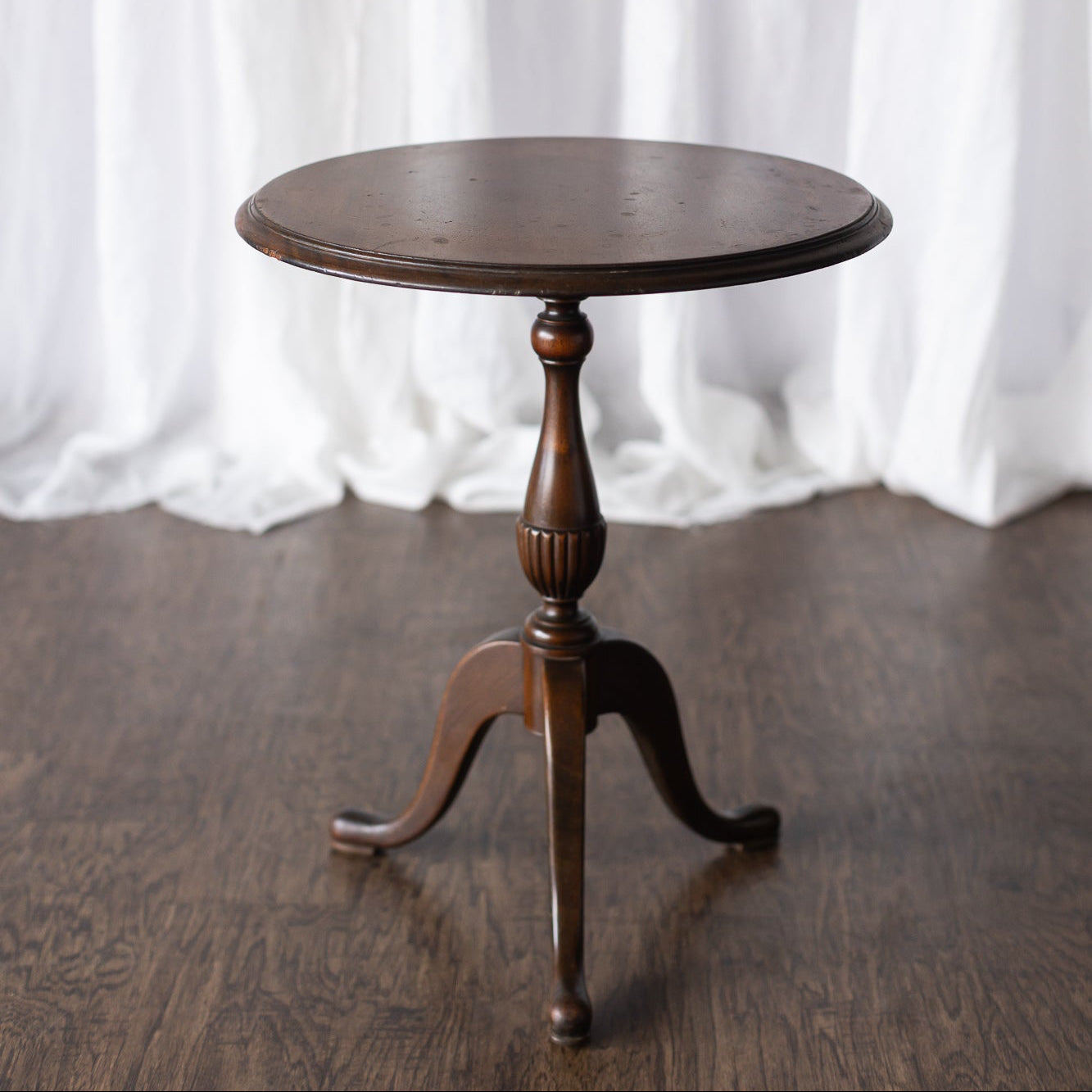 Petite Mahogany Pedestal Table