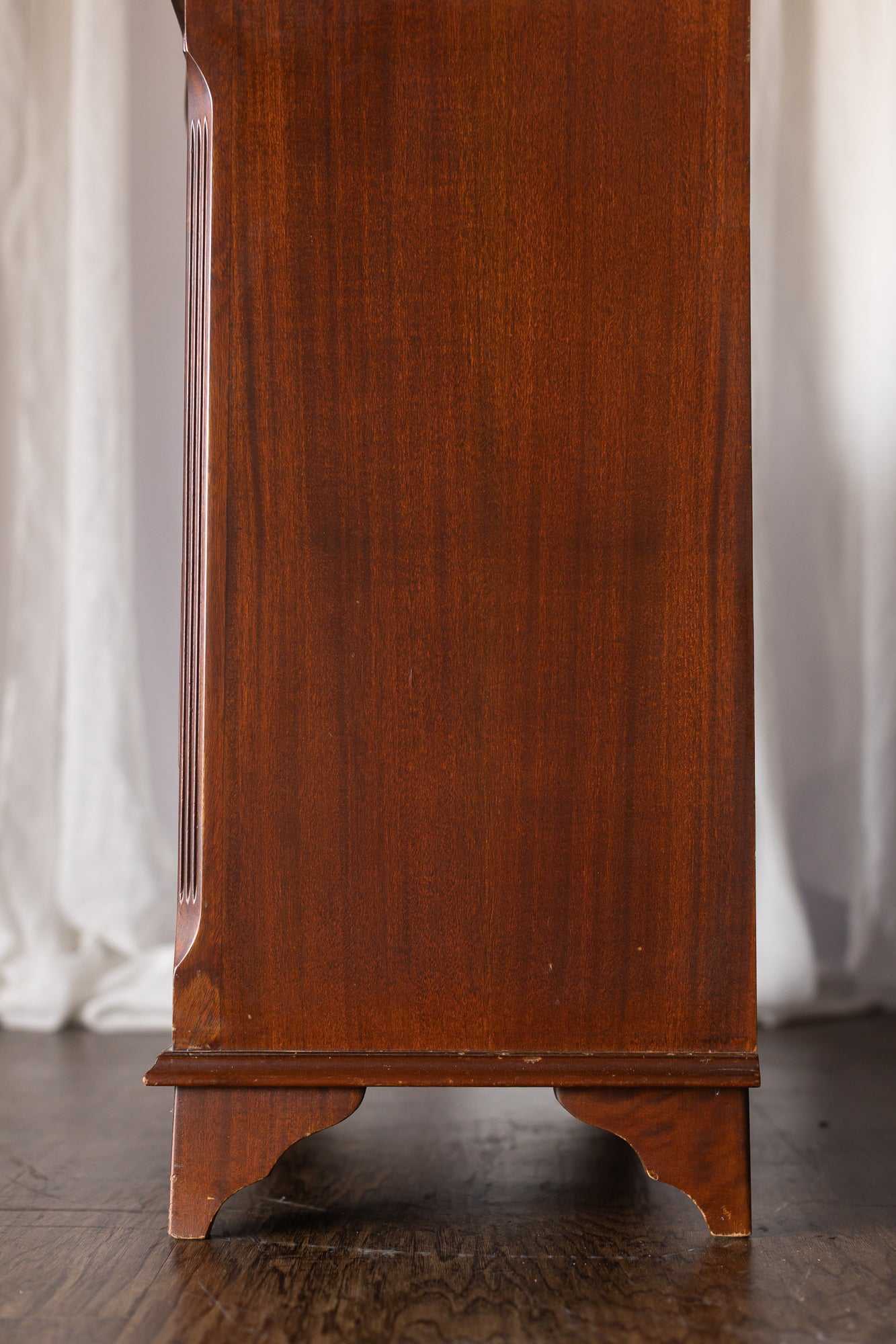 Mahoghany Chest with Slide