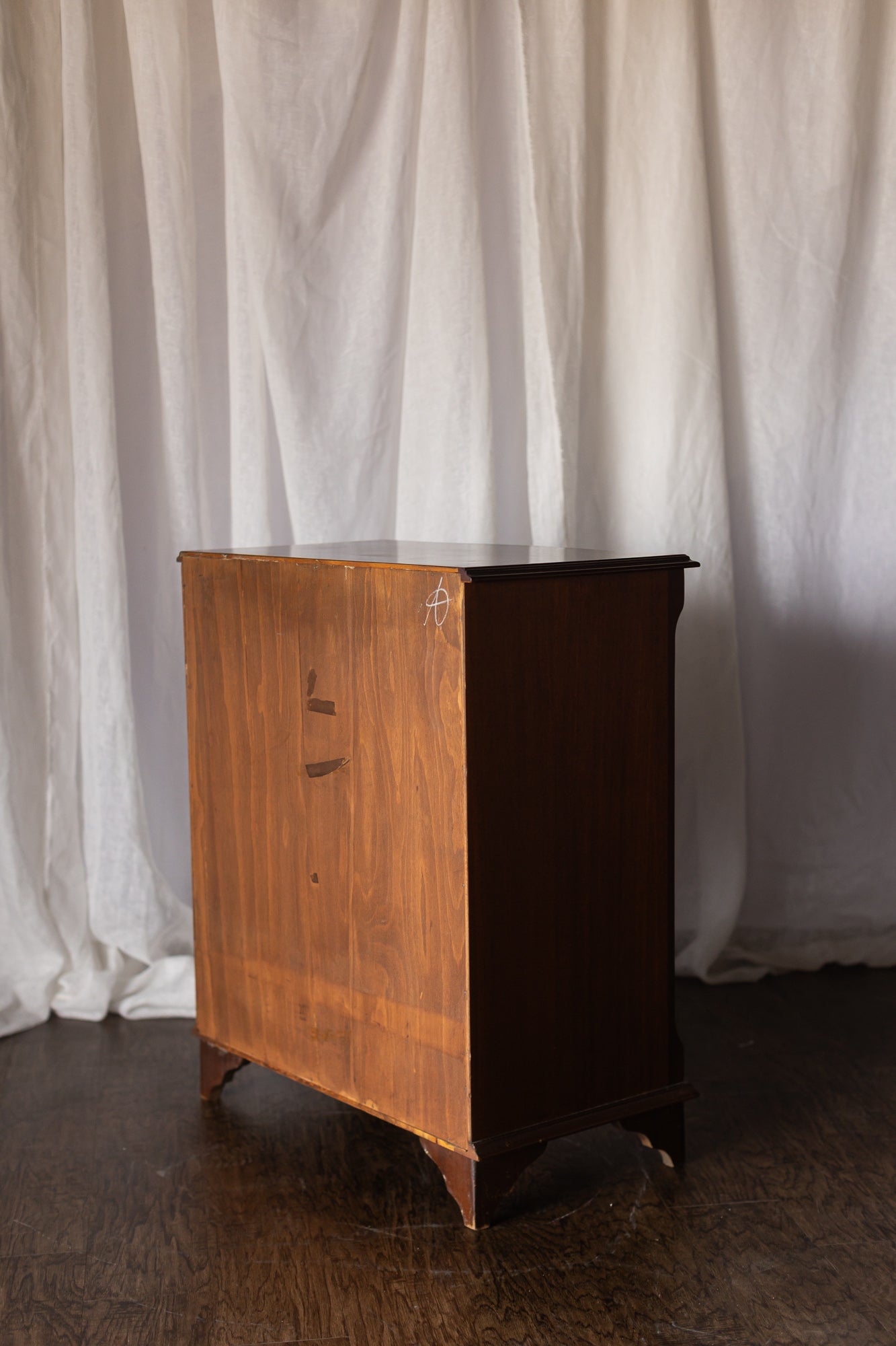 Mahoghany Chest with Slide