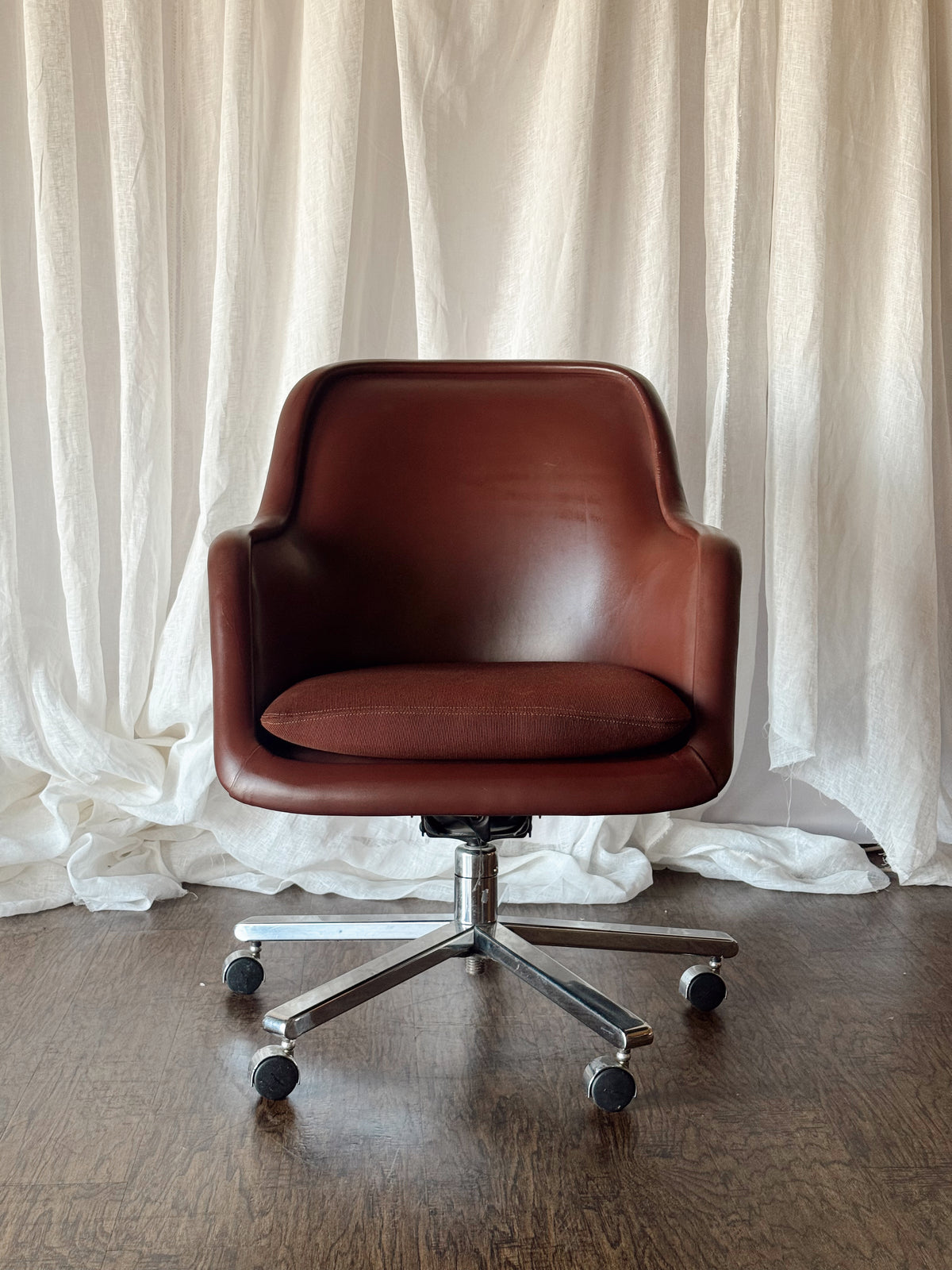 Set of Four Mid-Century Modern Brown Chairs with Chrome Base
