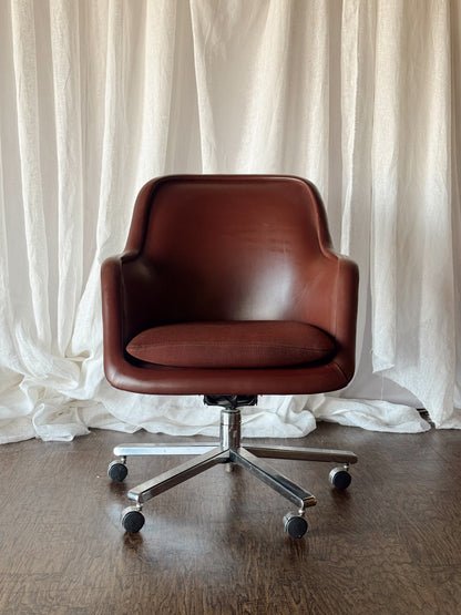 Set of Four Mid-Century Modern Brown Chairs with Chrome Base