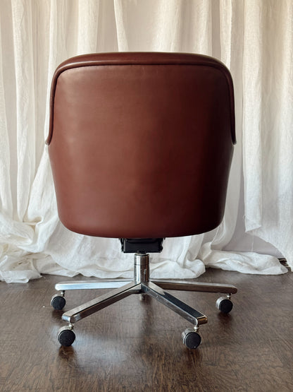 Set of Four Mid-Century Modern Brown Chairs with Chrome Base
